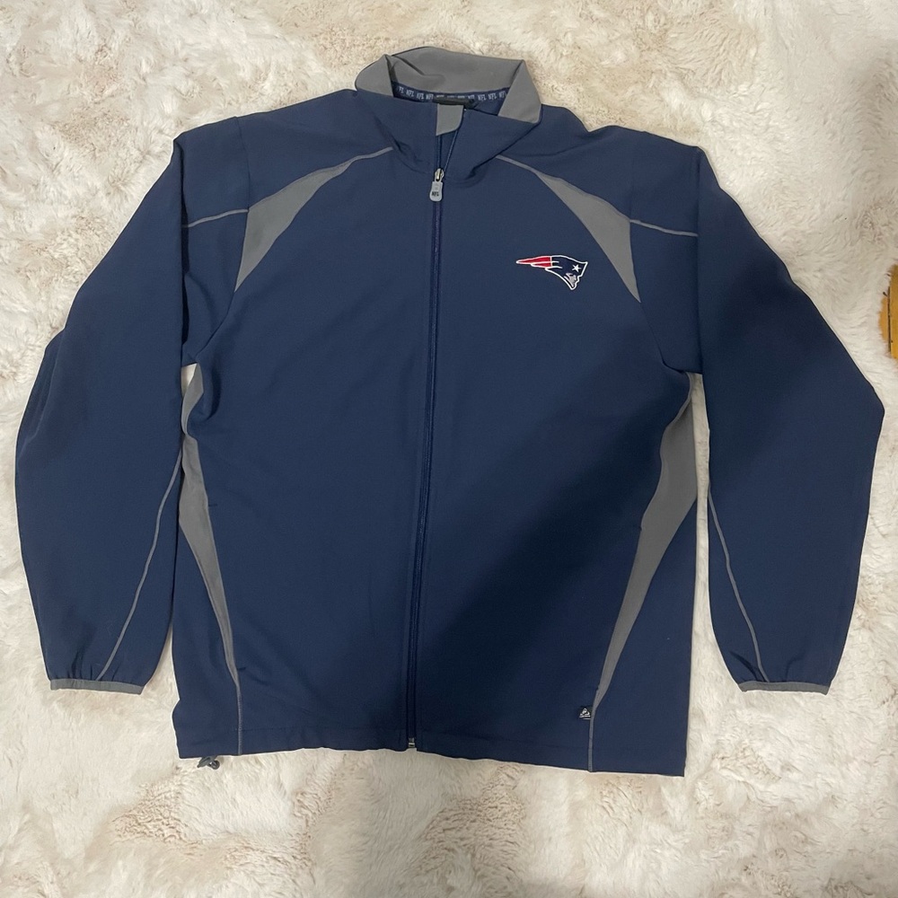 New England Patriots Men’s Medium Navy and Grey Windbreaker
